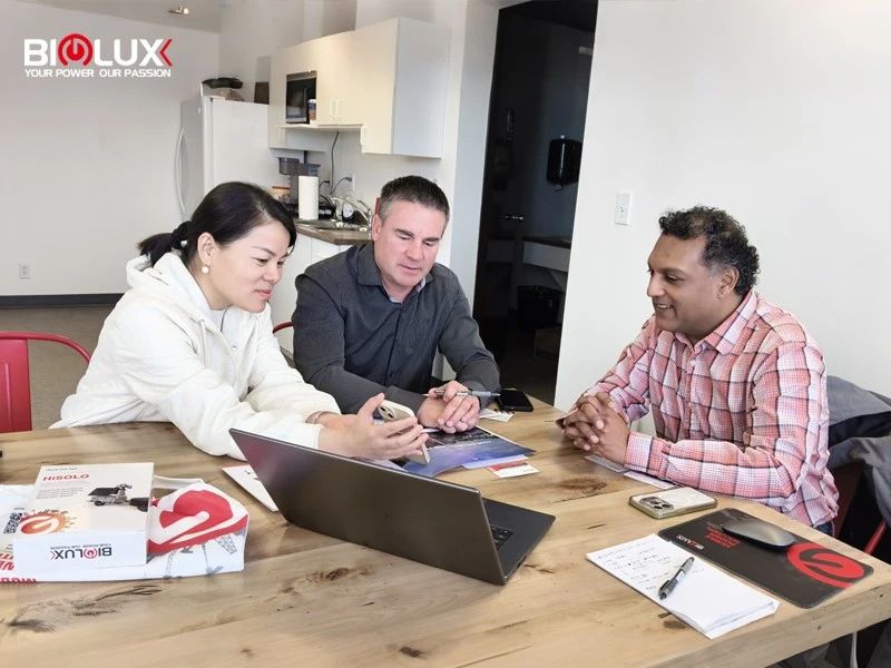 visit Canada customer visit Canada customer